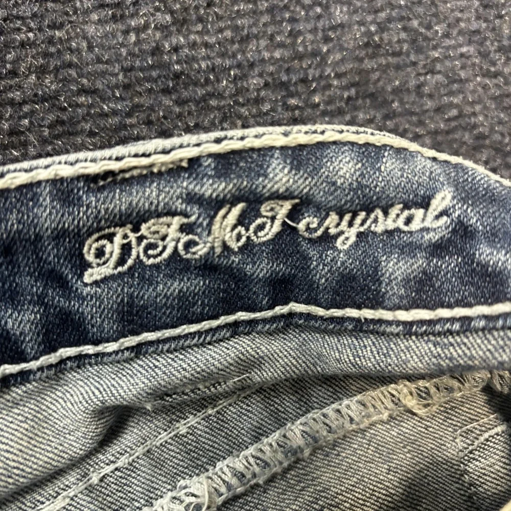 Cowgirl Tuff Co. Bootcut Jeans Womens 27x33 Blue Distressed Embroidered Denim